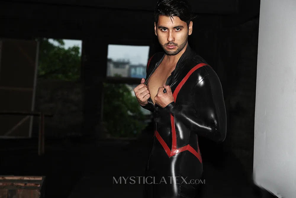 Handsome Men Front Zip Natural Latex Catsuit