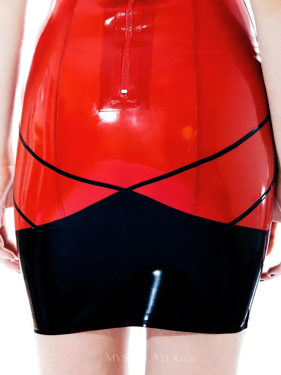 Diamond Latex Sling Patterned